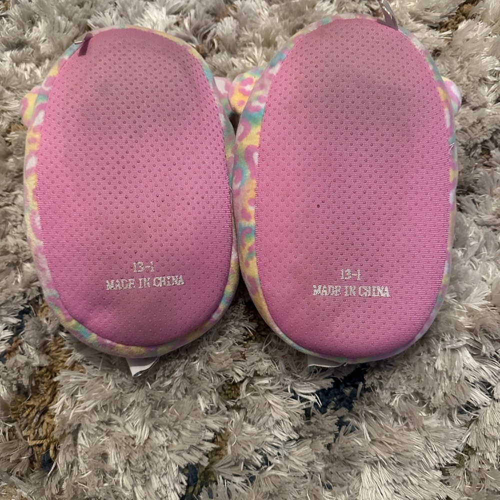 Squishmallow slippers - Picture 2 of 3
